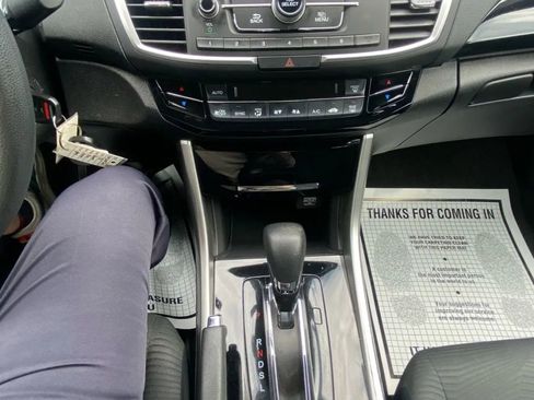 Used 2017 Honda Accord LX image 25