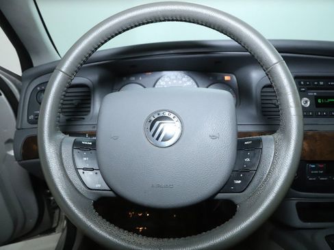 Used 2005 Mercury Grand Marquis LS image 32