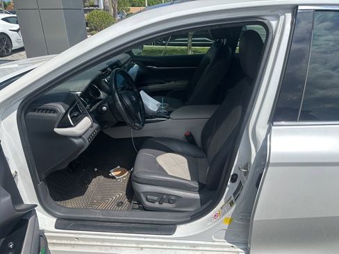 Used 2019 Toyota Camry XLE w/ Driver Assist Package image 10
