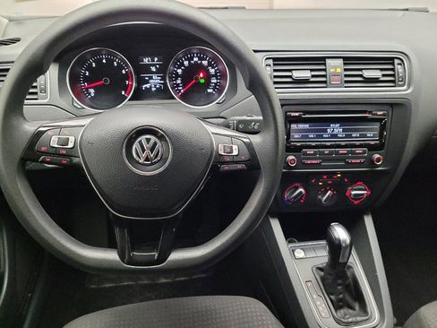 Used 2015 Volkswagen Jetta SE FWD image 22