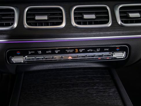 Used 2023 Mercedes-Benz GLE 350 w/ AMG Line Exterior image 32