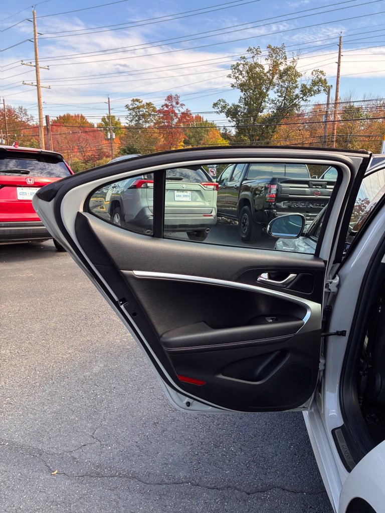 Used 2026 Genesis G70 2.5T AWD/4WD image 25