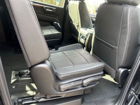 New 2026 Chevrolet Suburban High Country AWD/4WD image 22