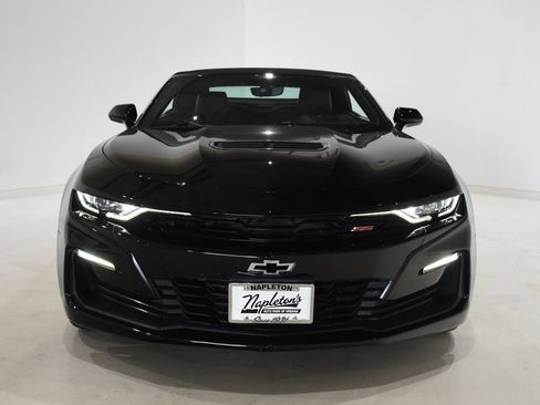 Used 2019 Chevrolet Camaro SS RWD image 2