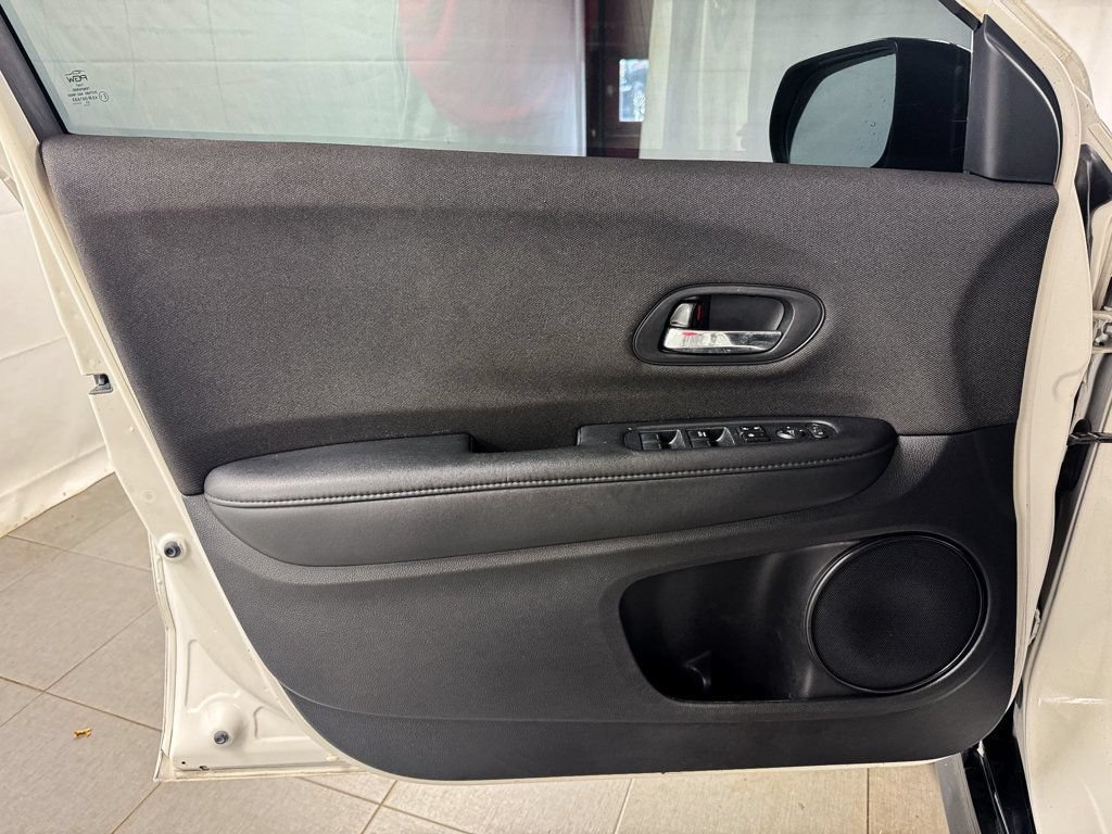 Used 2019 Honda HR-V Sport image 13