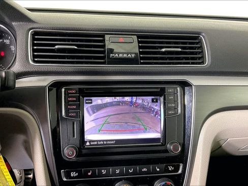Used 2018 Volkswagen Passat 2.0T R-Line FWD image 29