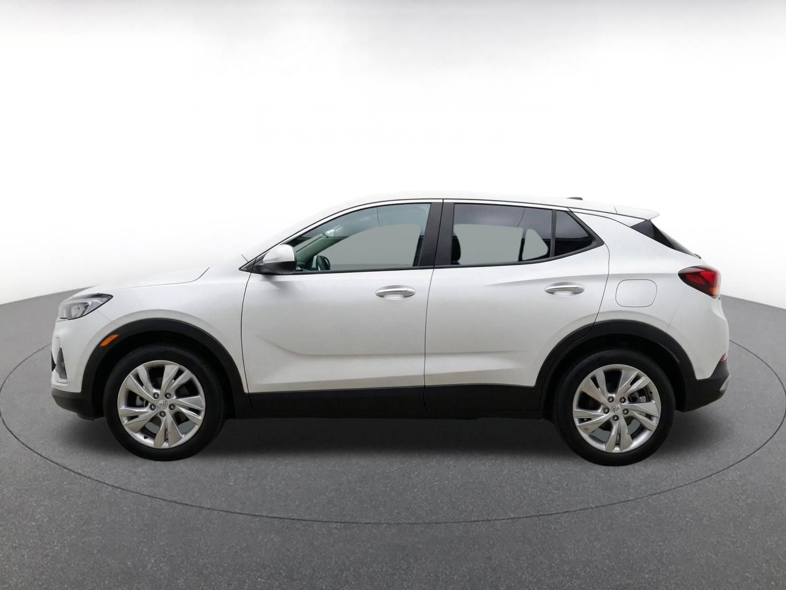 Used 2025 Buick Encore GX Preferred AWD/4WD image 4