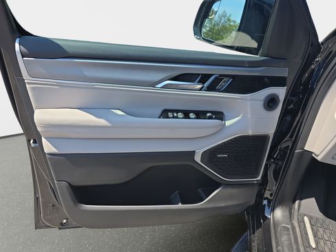 New 2026 Jeep Grand Wagoneer L 4WD image 23