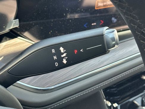 New 2026 Chevrolet Suburban Z71 w/ Z71 Off-Road Package image 25