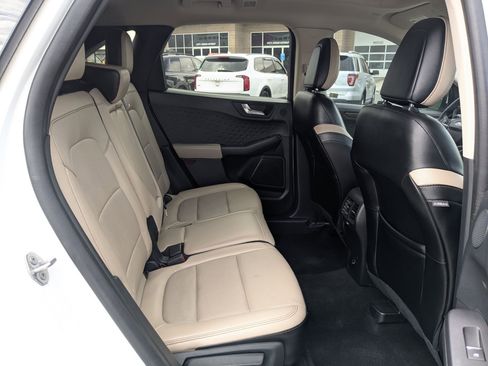 Used 2020 Ford Escape Titanium AWD/4WD image 29