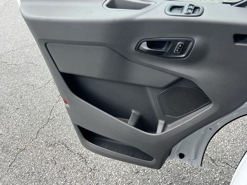 New 2026 Ford Transit 250 148 Medium Roof w/ Load Area Protection Package RWD image 12