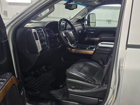 Used 2015 Chevrolet Silverado 2500 LTZ w/ Duramax Plus Package image 7