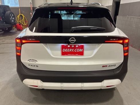 New 2026 Nissan Kicks SR w/ SR Premium Package image 4
