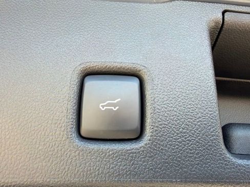 Used 2024 Ford Escape ST-Line w/ Tech Pack #1 FWD image 11