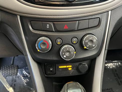 Used 2020 Chevrolet Trax LS w/ Tint and Cruise Package FWD image 29