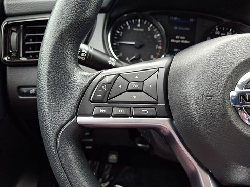 Used 2022 Nissan Rogue Sport S FWD image 21