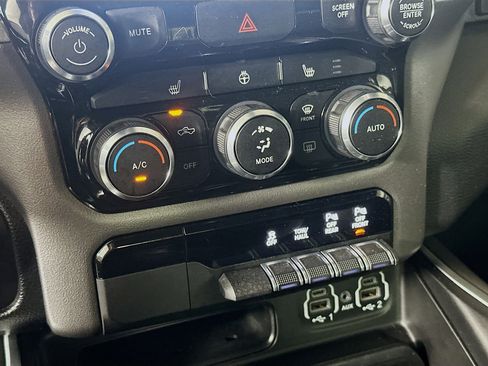 Used 2022 RAM 1500 Big Horn AWD/4WD image 23