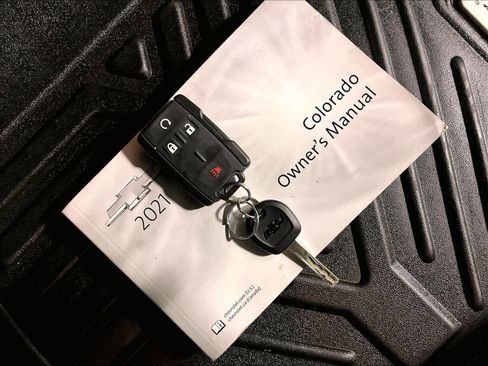 Used 2021 Chevrolet Colorado LT w/ LT Convenience Package image 31