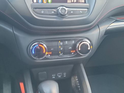 Used 2021 Chevrolet TrailBlazer RS image 18