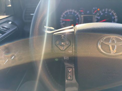 Used 2019 Toyota 4Runner TRD Off-Road Premium AWD/4WD image 11