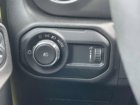 Used 2023 Jeep Wrangler Unlimited Sport AWD/4WD image 24