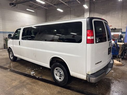 Used 2019 Chevrolet Express 3500 LT w/ LT Preferred Equipment Group image 3