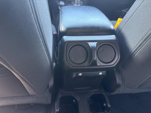 Used 2021 Jeep Wrangler Unlimited Willys image 16