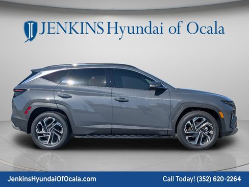 New 2026 Hyundai Tucson Limited FWD image 2