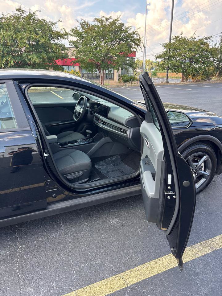 Used 2025 Kia K4 FWD image 15