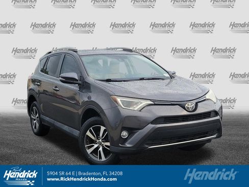 Used 2018 Toyota RAV4 XLE FWD image 1