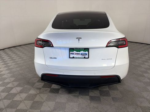 Used 2021 Tesla Model Y Long Range image 6