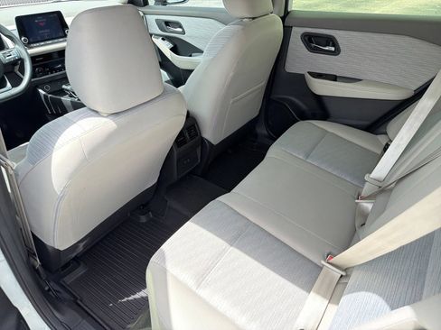 Certified 2023 Nissan Rogue SV FWD image 34