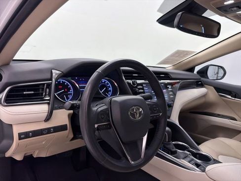 Certified 2020 Toyota Camry XLE FWD image 12