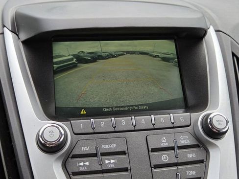 Used 2017 Chevrolet Equinox LT FWD image 23
