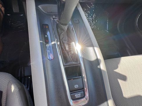 Used 2016 Honda HR-V EX image 21