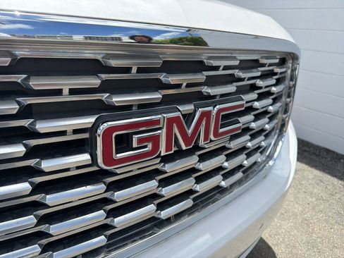 Used 2020 GMC Yukon Denali w/ Denali Premium Package RWD image 8