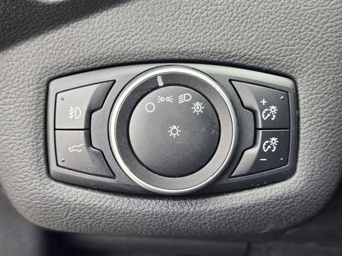 Used 2017 Ford Escape SE w/ Equipment Group 201A FWD image 18