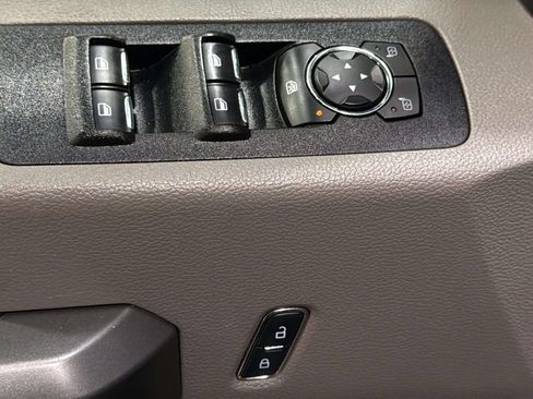 Used 2017 Ford F150 XLT w/ Equipment Group 302A Luxury AWD/4WD image 17