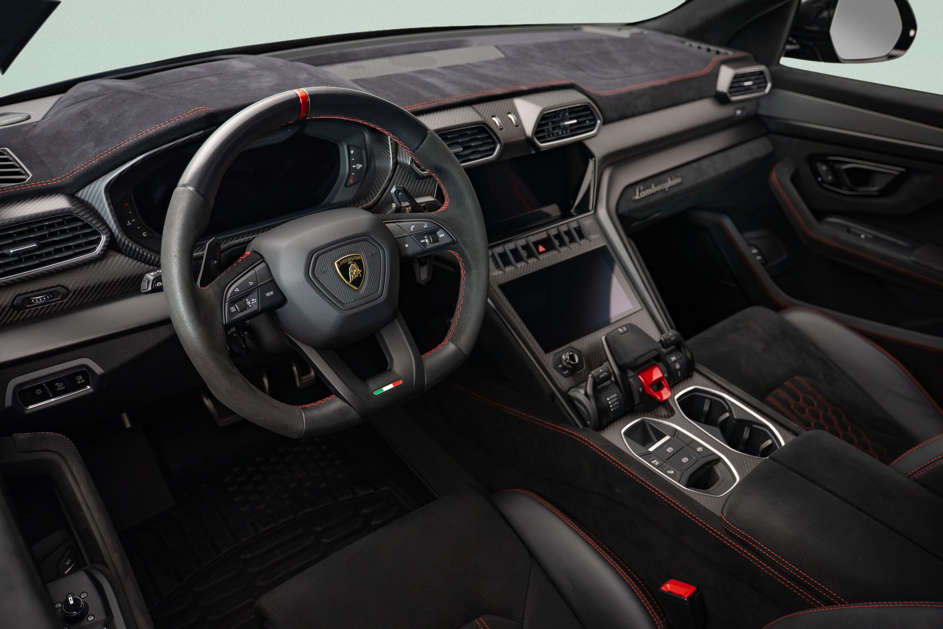 Used 2023 Lamborghini Urus Performante AWD/4WD image 7
