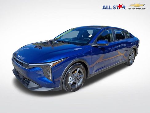 Used 2025 Kia K4 FWD image 1