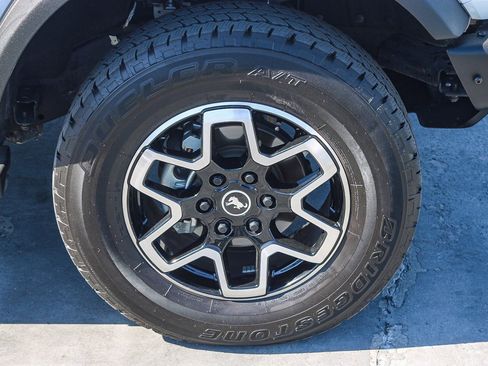 Used 2022 Ford Bronco Outer Banks w/ Sasquatch Package AWD/4WD image 11