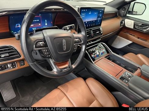 Used 2023 Lincoln Navigator Reserve AWD/4WD image 16