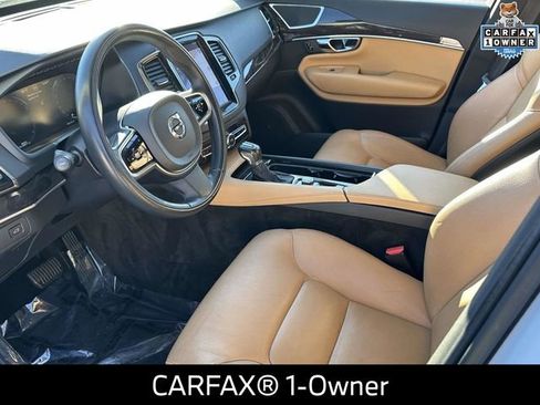 Used 2016 Volvo XC90 T6 Momentum image 2