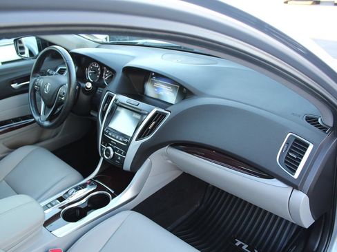 Used 2015 Acura TLX w/ Technology Package FWD image 21