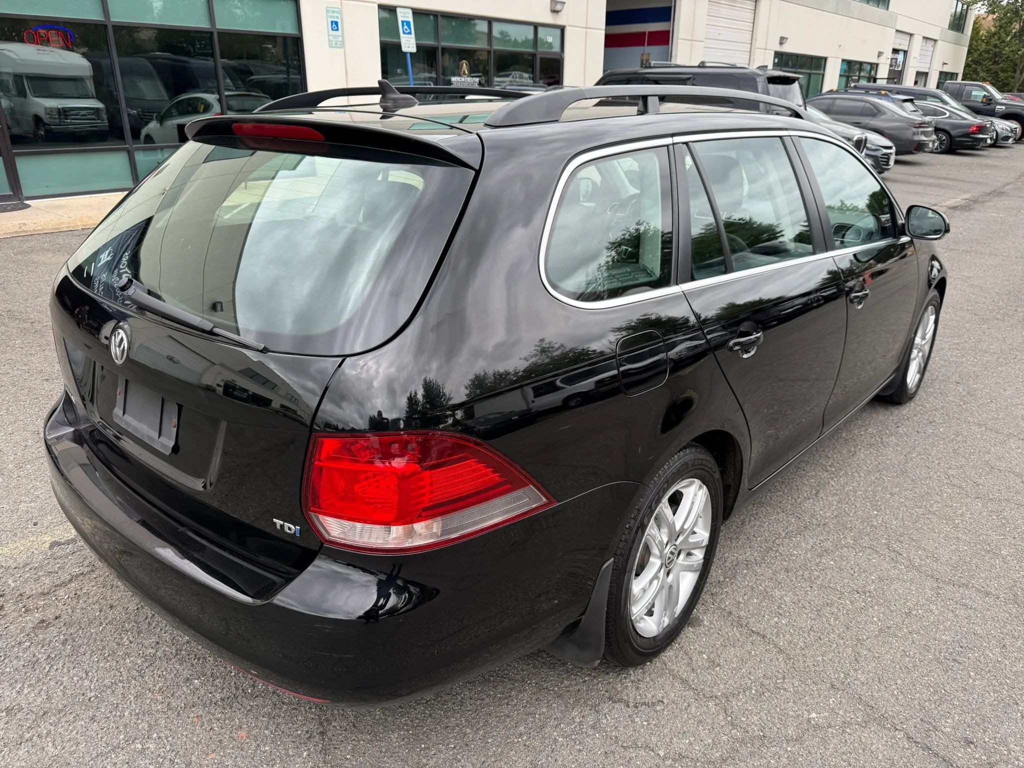 Used 2013 Volkswagen Jetta TDI FWD image 4