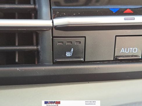 Used 2021 Toyota Sienna XLE image 19