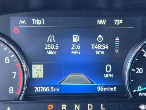 Used 2022 Ford Explorer Limited w/ Equipment Group 301A AWD/4WD image 19