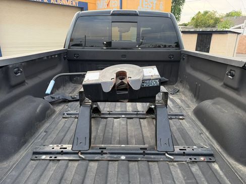 Used 2018 GMC Sierra 3500 Denali w/ Duramax Plus Package image 9