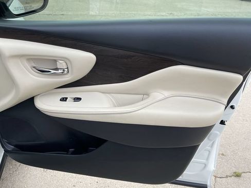 Used 2020 Nissan Murano Platinum FWD image 16