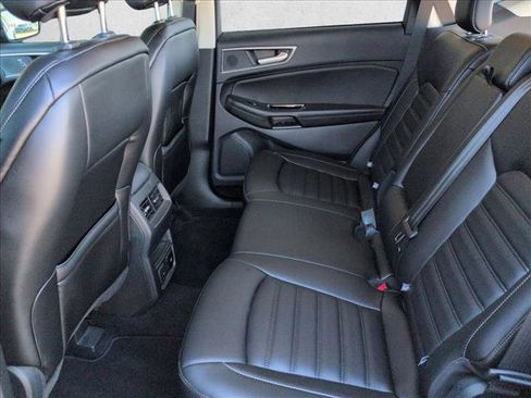 Used 2020 Ford Edge SEL w/ Convenience Package image 16